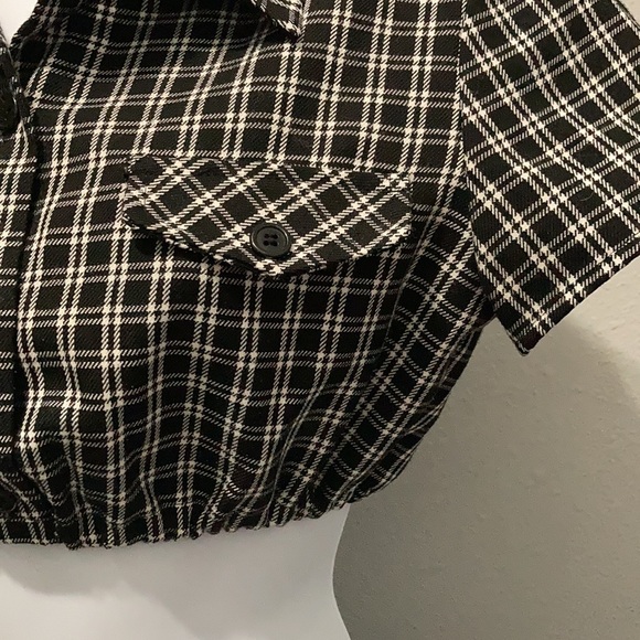 💗Plaid Crop Top - Picture 3 of 6